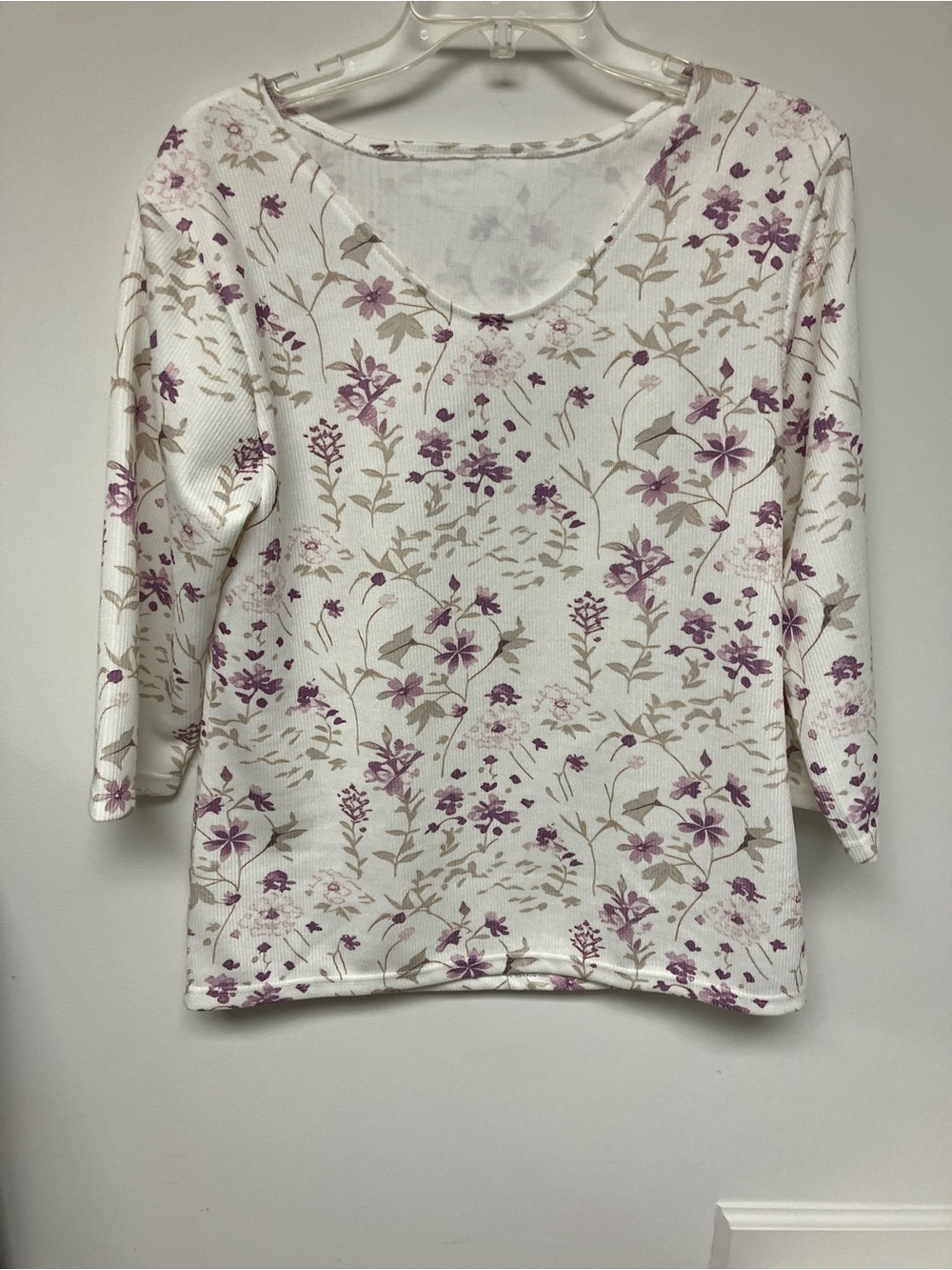 Women's Floral V-Neck Top - White with Lavender and Taupe Print